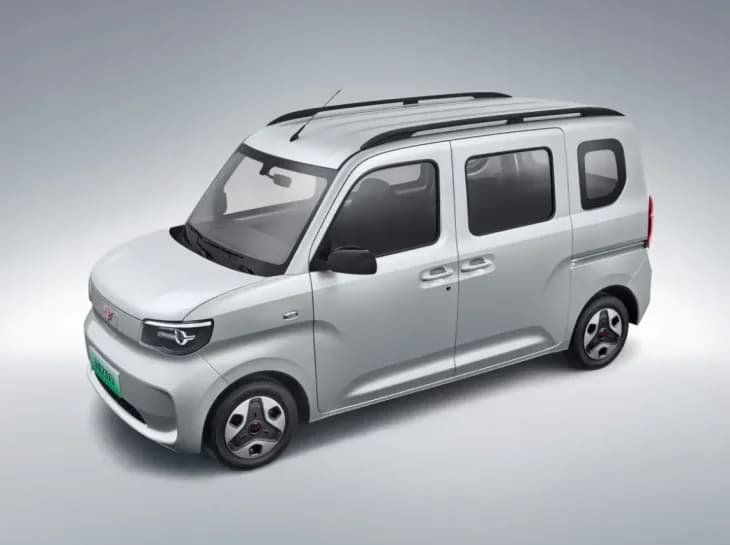 Exótica van elétrica quer ser a Kombi dos chineses