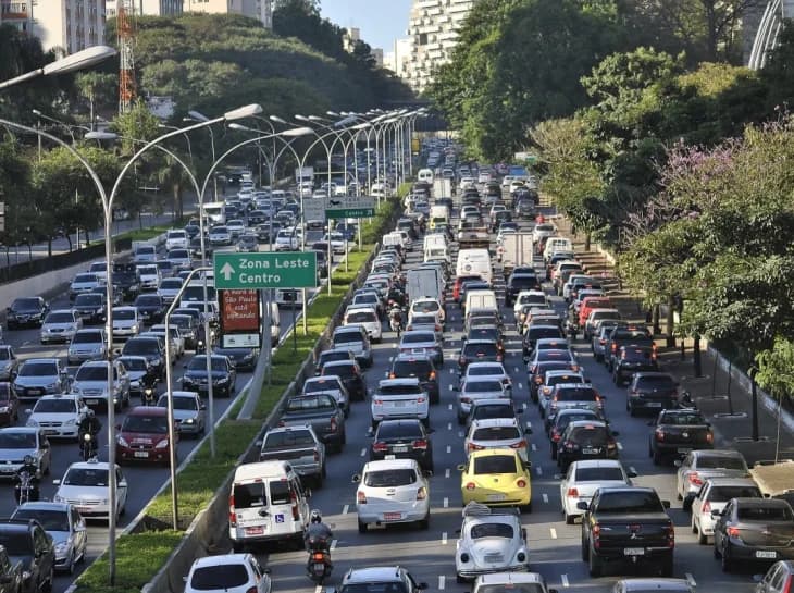 Como funcionará o rodízio de veículos no feriado?