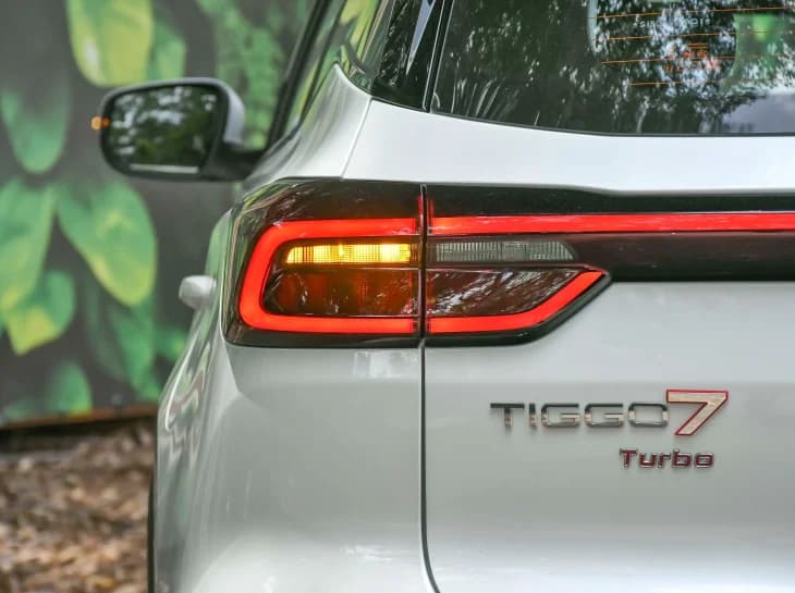Tiggo 7 pressiona líder Corolla Cross em julho