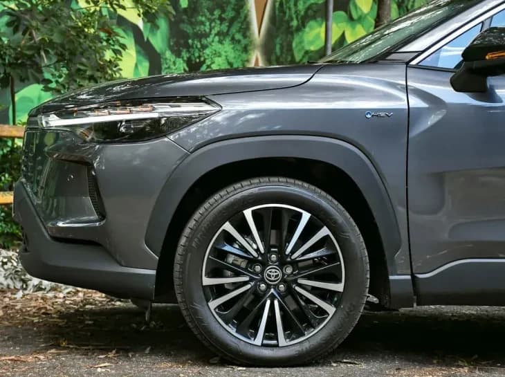 Corolla e Corolla Cross encarecem até R$ 4.500