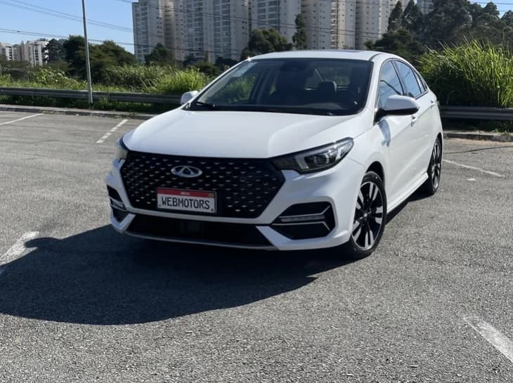 Rival de Corolla e King fica R$ 10 mil mais caro