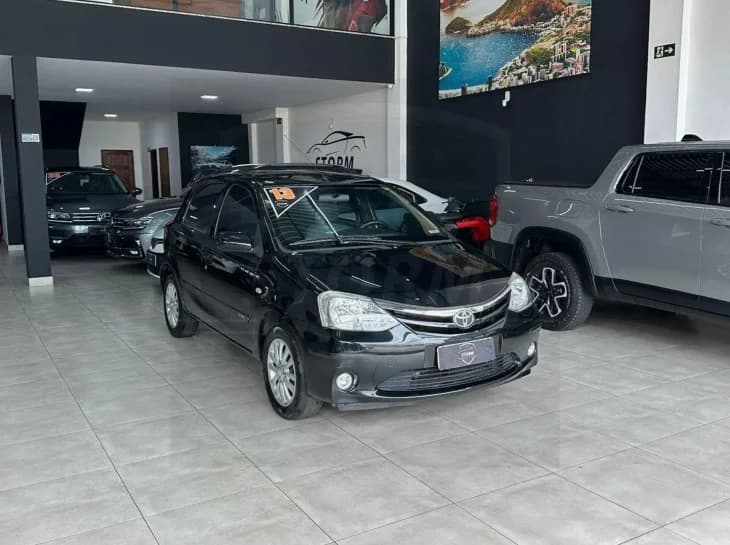 5 carros práticos e confiáveis por até R$ 45 mil