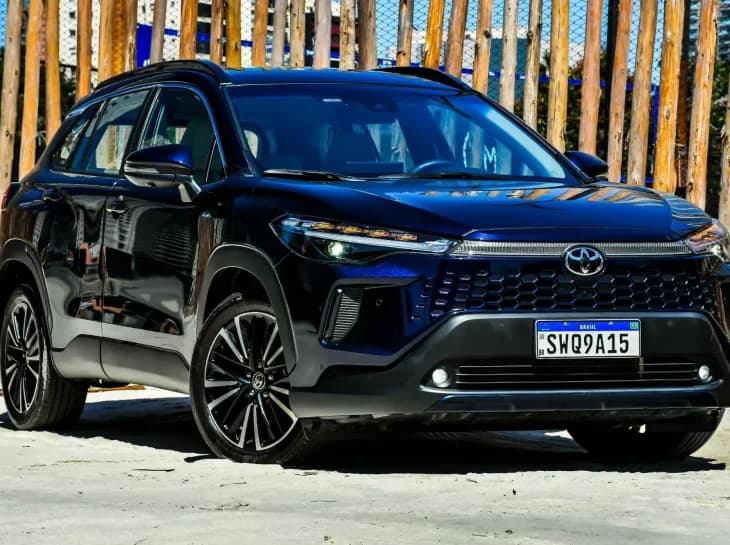 Corolla Cross 2026 fica R$ 17.500 mais barato