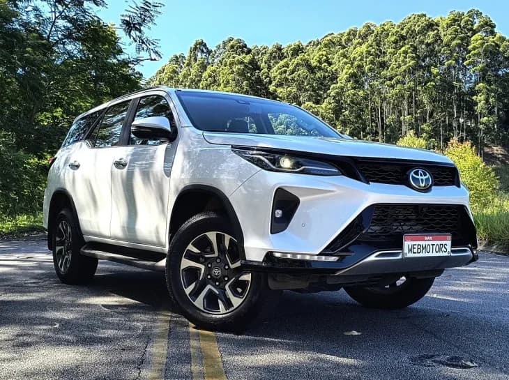 Toyota SW4 mantém o reinado entre SUVs grandes