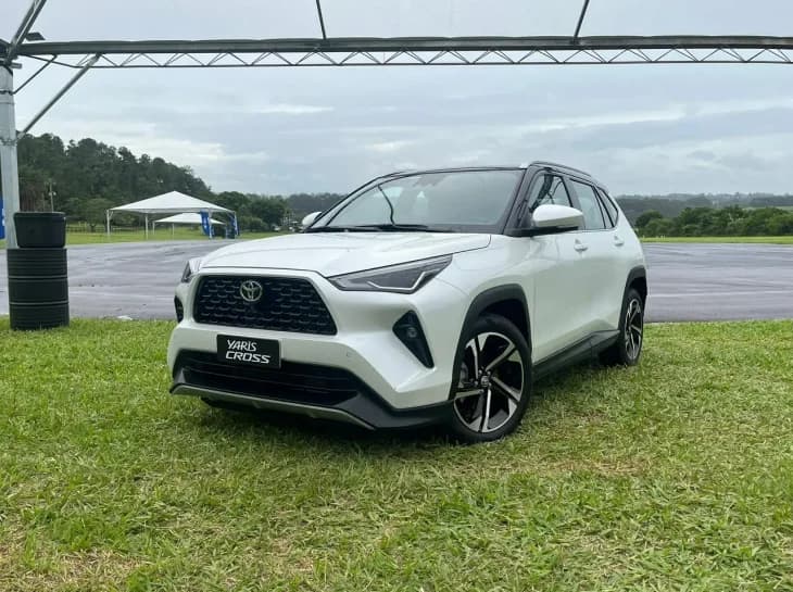 Toyota Yaris Cross tem desconto de R$ 22 mil