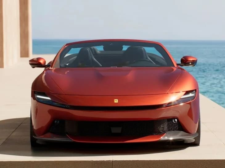 Ferrari apresenta novo modelo: o Amalfi Spider