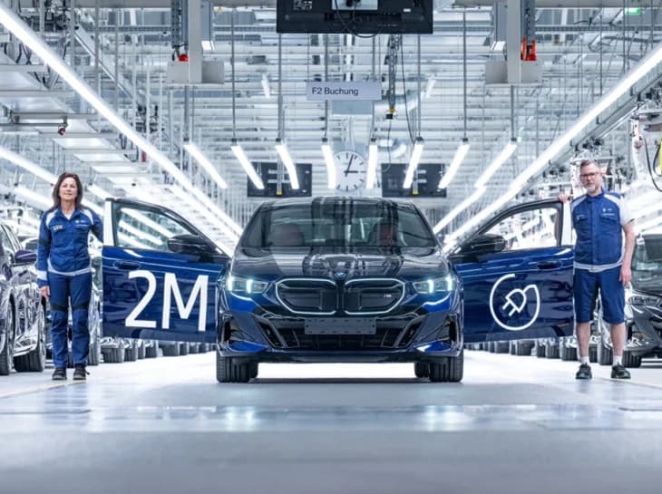 BMW chega a 2 milhões de elétricos produzidos