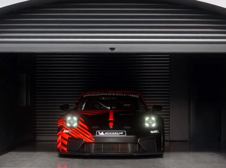Porsche revela o novo 911 GT4 R para competições
