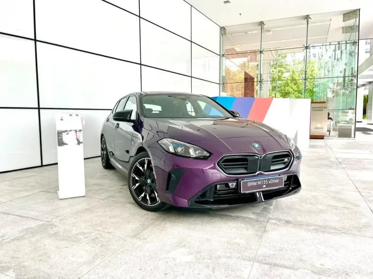 BMW M 135i prova que nem todo esportivo cansa