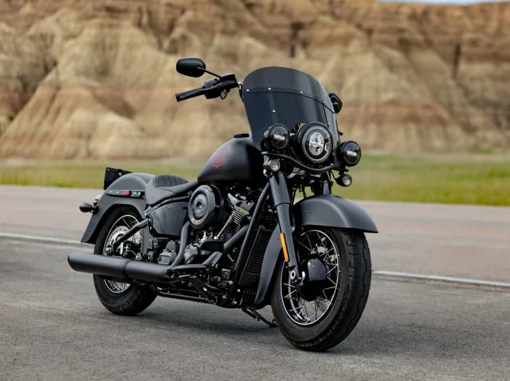 Harley-Davidson Heritage ganha versão sinistra