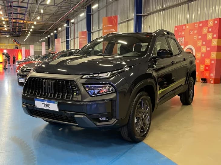Oficial: Fiat lança Toro e Fastback 50 Anos