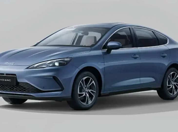 BYD King 2027 tem perfil de Seal e roda 1.680 km