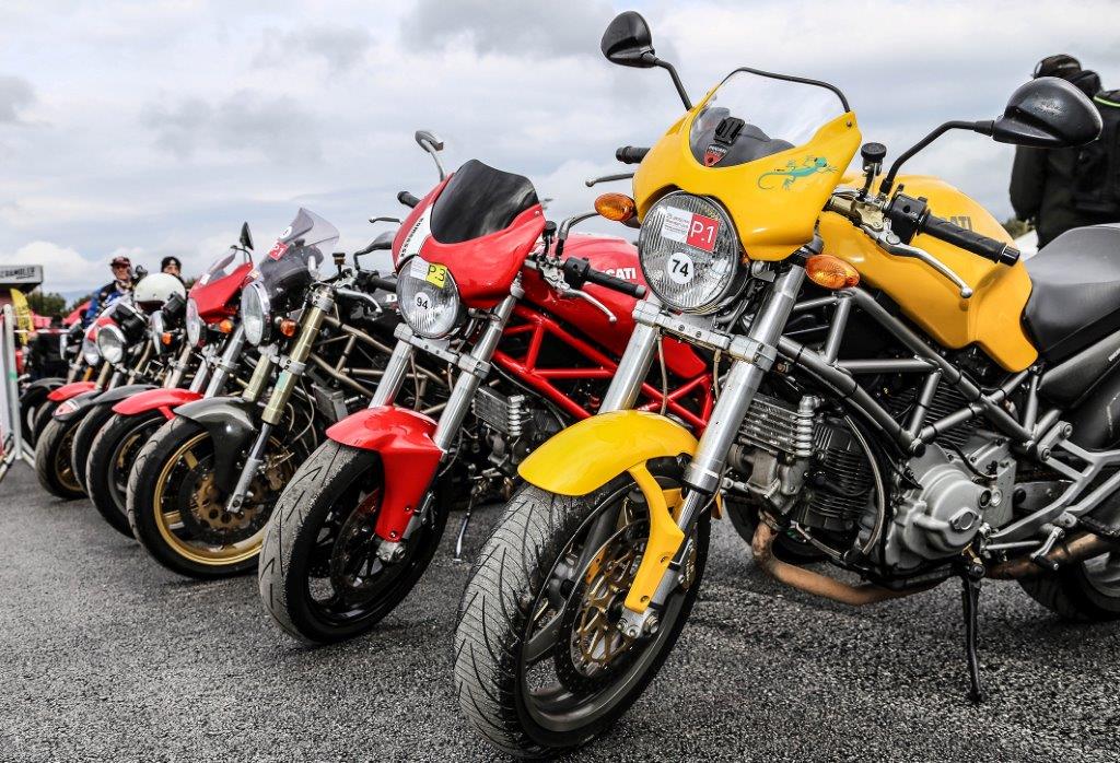 Naked Esportiva Ducati Monster Completa Anos De Sucesso