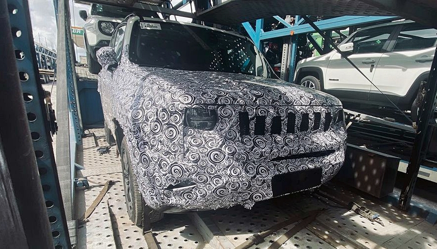 Flagra Novo Jeep Renegade Abre