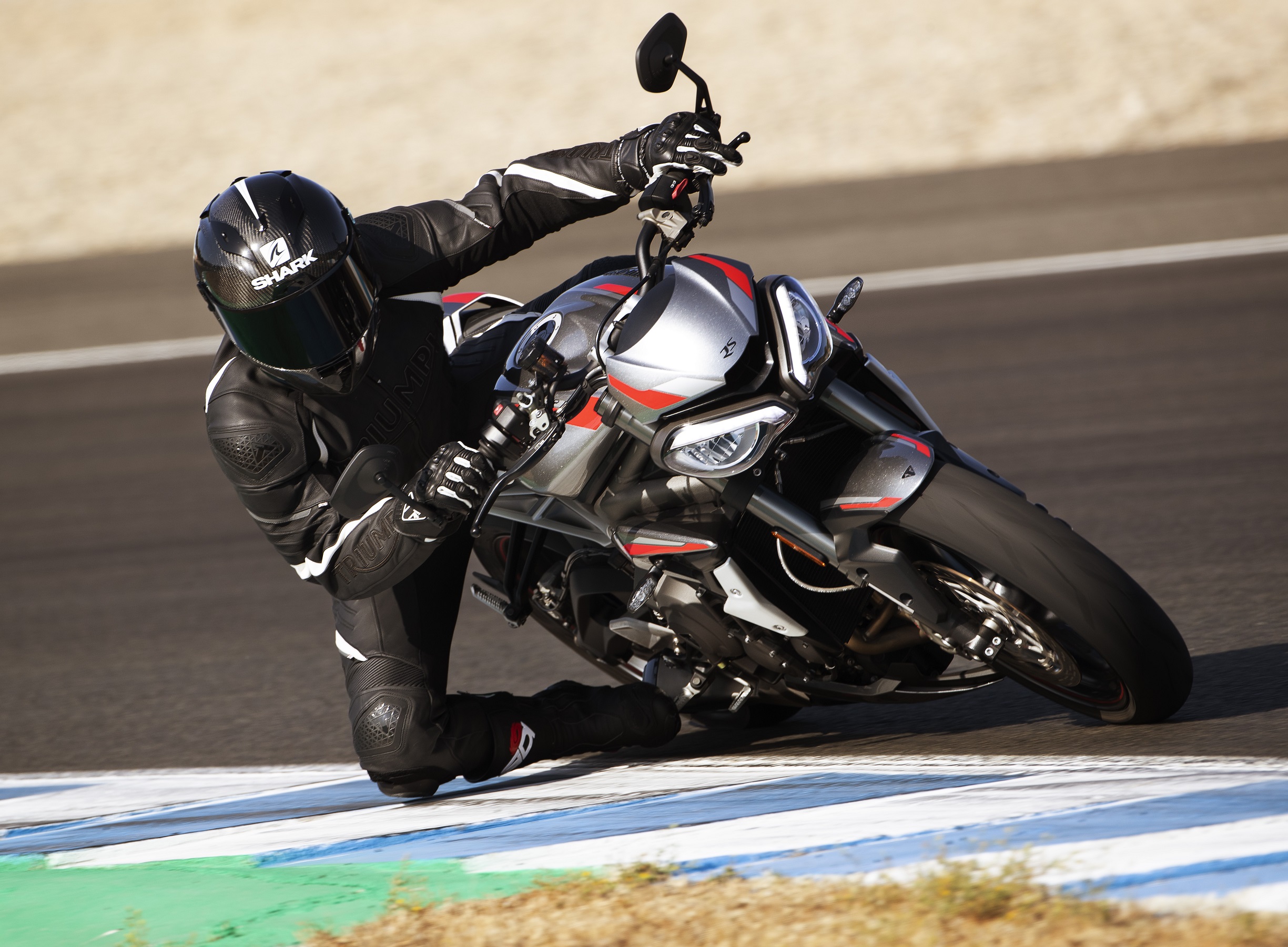 Triumph Street Triple Rs 2022 (3)