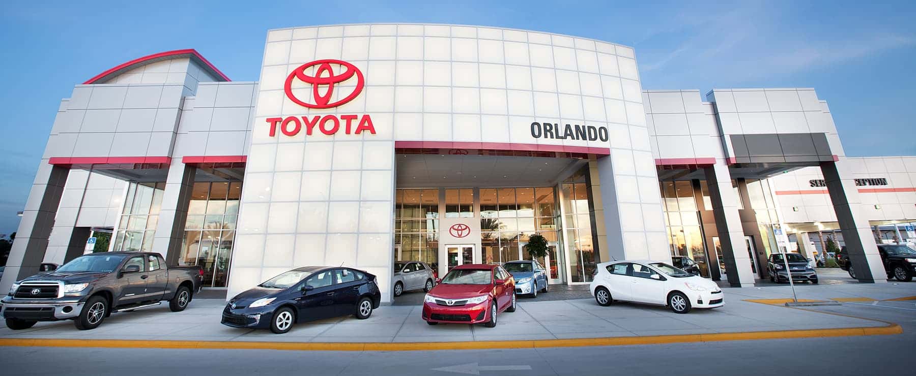 Toyota desbanca GM como líder de vendas de automóveis nos EUA - ISTOÉ  DINHEIRO
