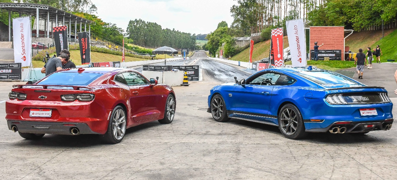  Rivalidade entre o Chevrolet Camaro e o Ford Mustang nasceu em 1967