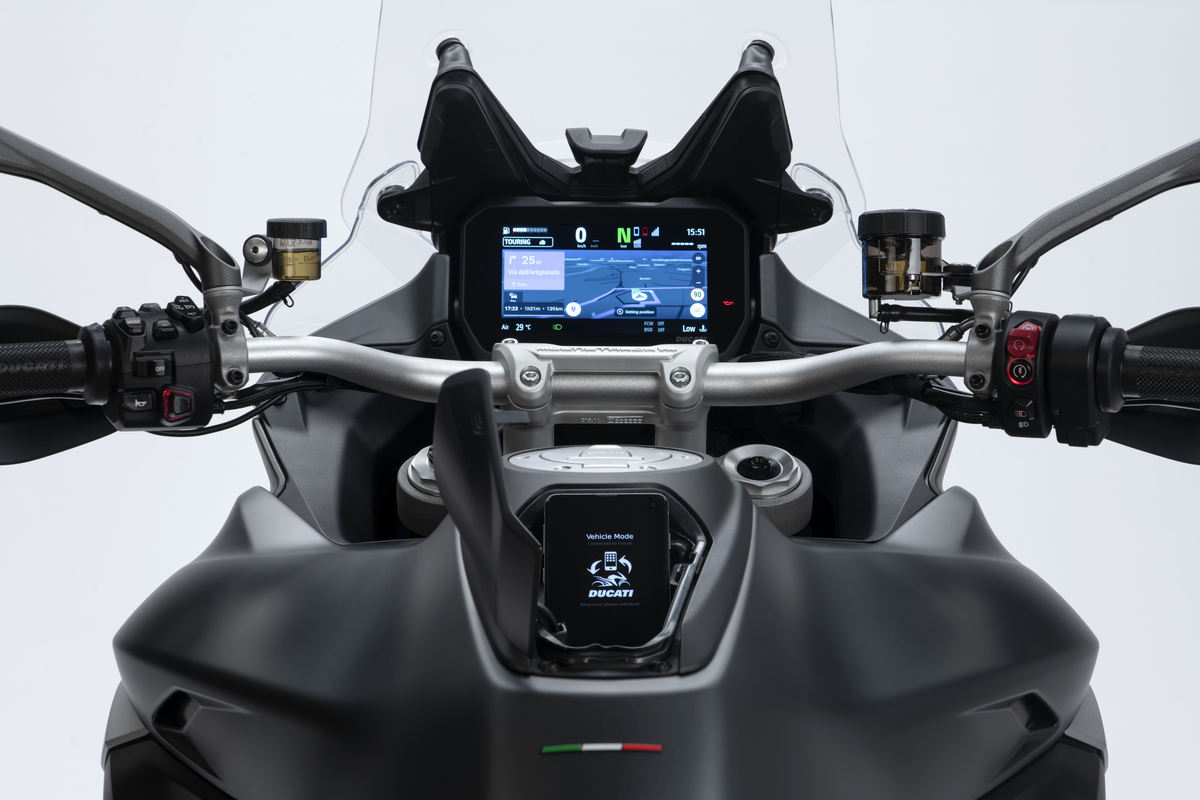 2022 Ducati Multistrada V4s Cockpit Detail