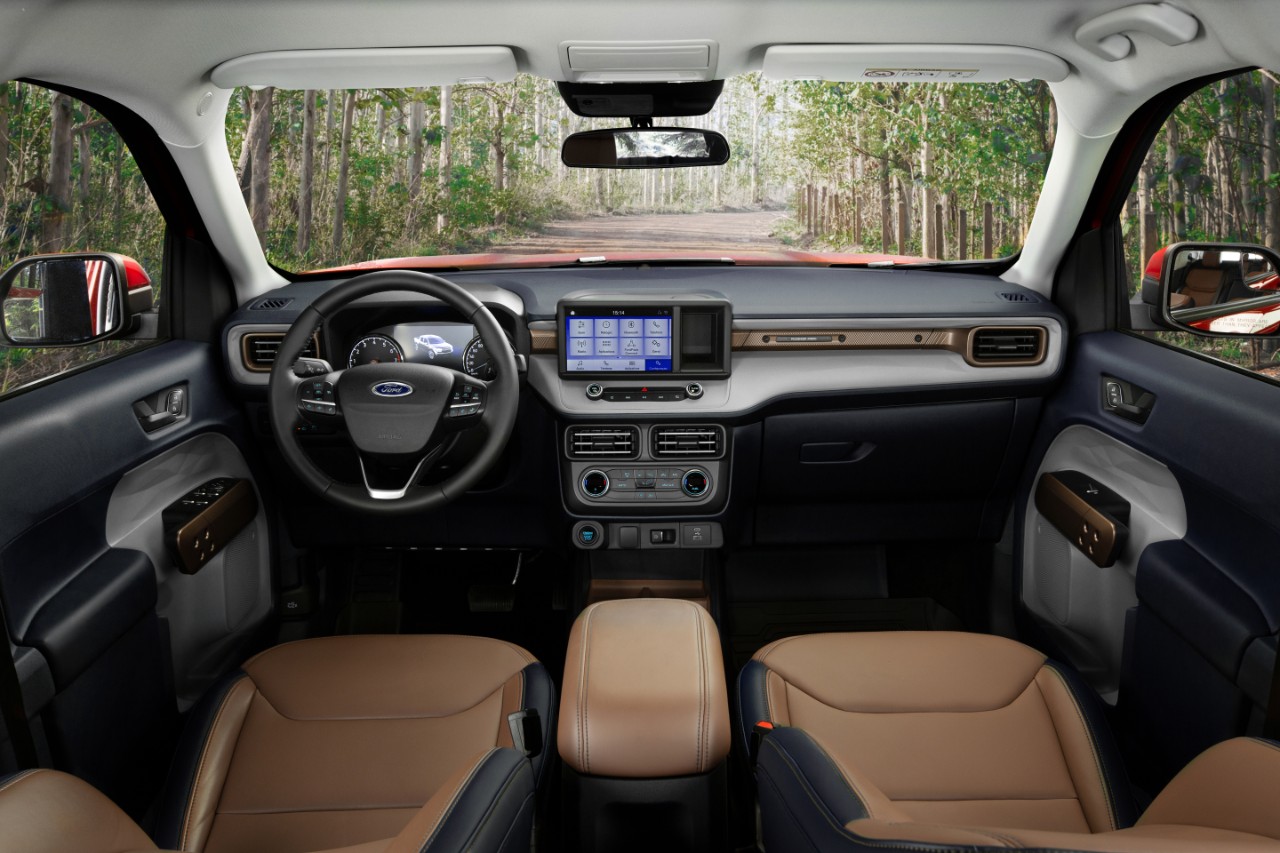  Interior da Ford Maverick é equipada com central multimídia de 8 polegadas, assim como a Ranger XLS