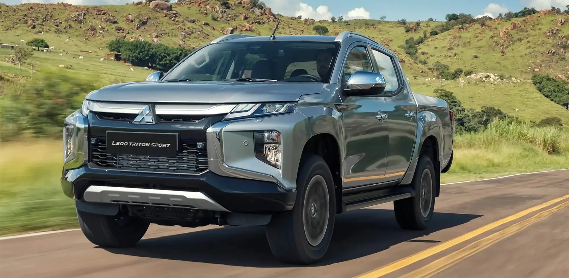 Carros na Web, Comparativo entre Mitsubishi L200, Mitsubishi L200,  Mitsubishi L200 e Ford Ranger