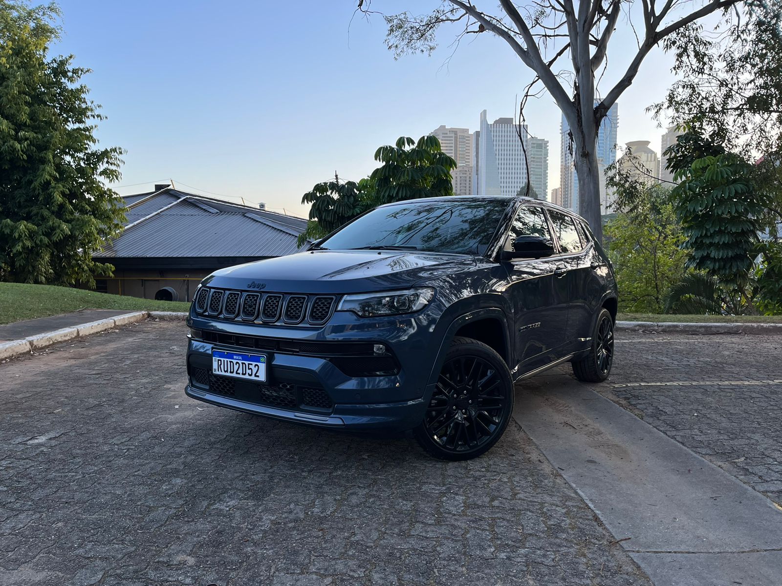 Jeep Compass 4xe Frente