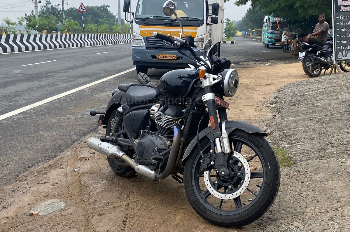 Royal Enfield 650 Super Meteor (4)