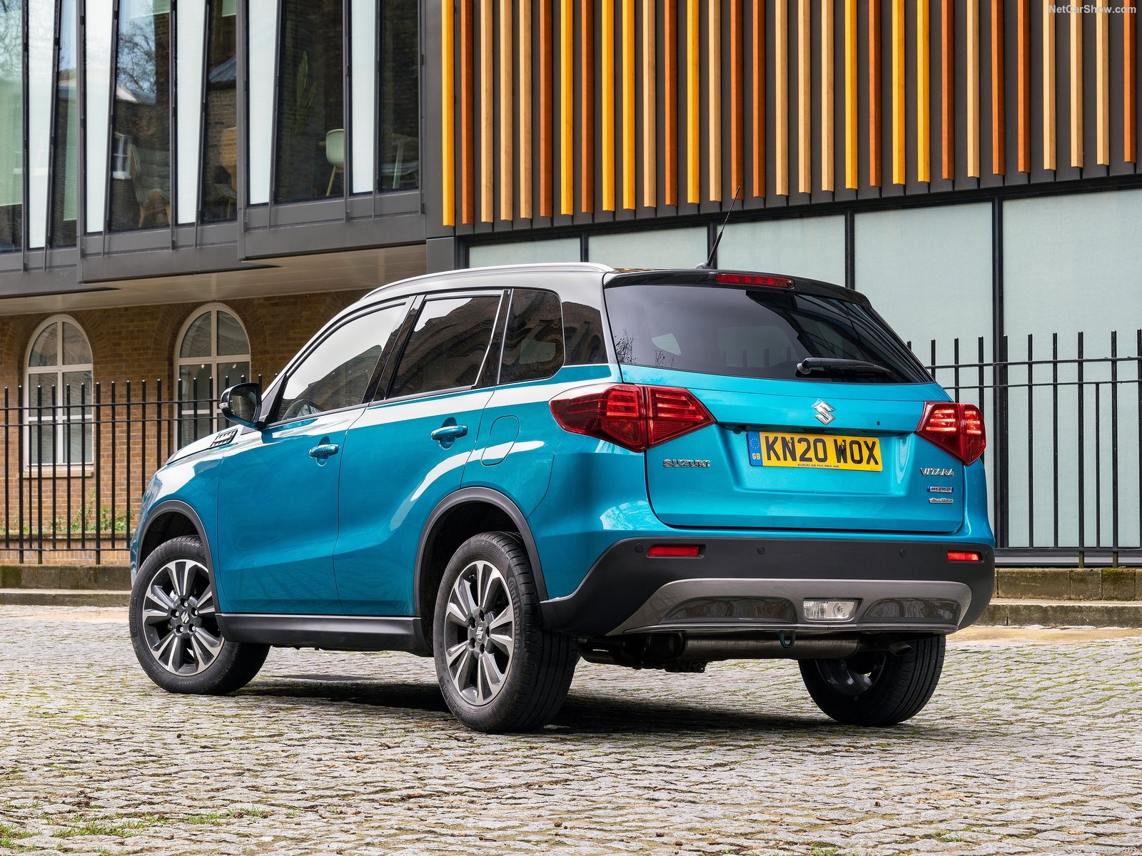  O Suzuki Vitara tem sistema híbrido de propulsão na Europa e tem chances de ser o primeiro "eletrificado" da marca no Brasil