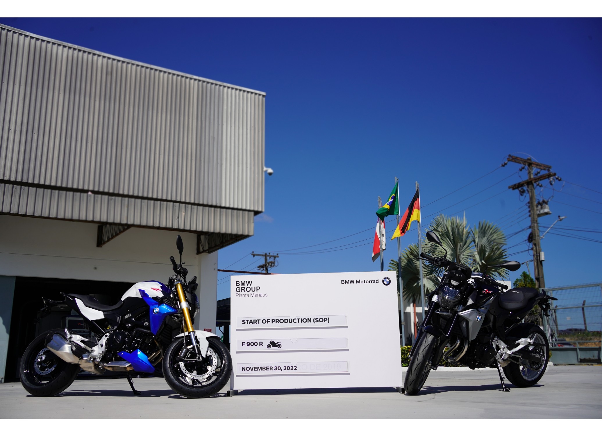 BMW F 900 R feita no Brasil