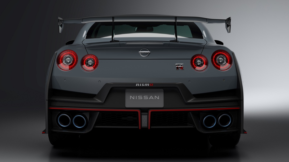 Nissan lança GTR 2024 com visual renovado Webmotors