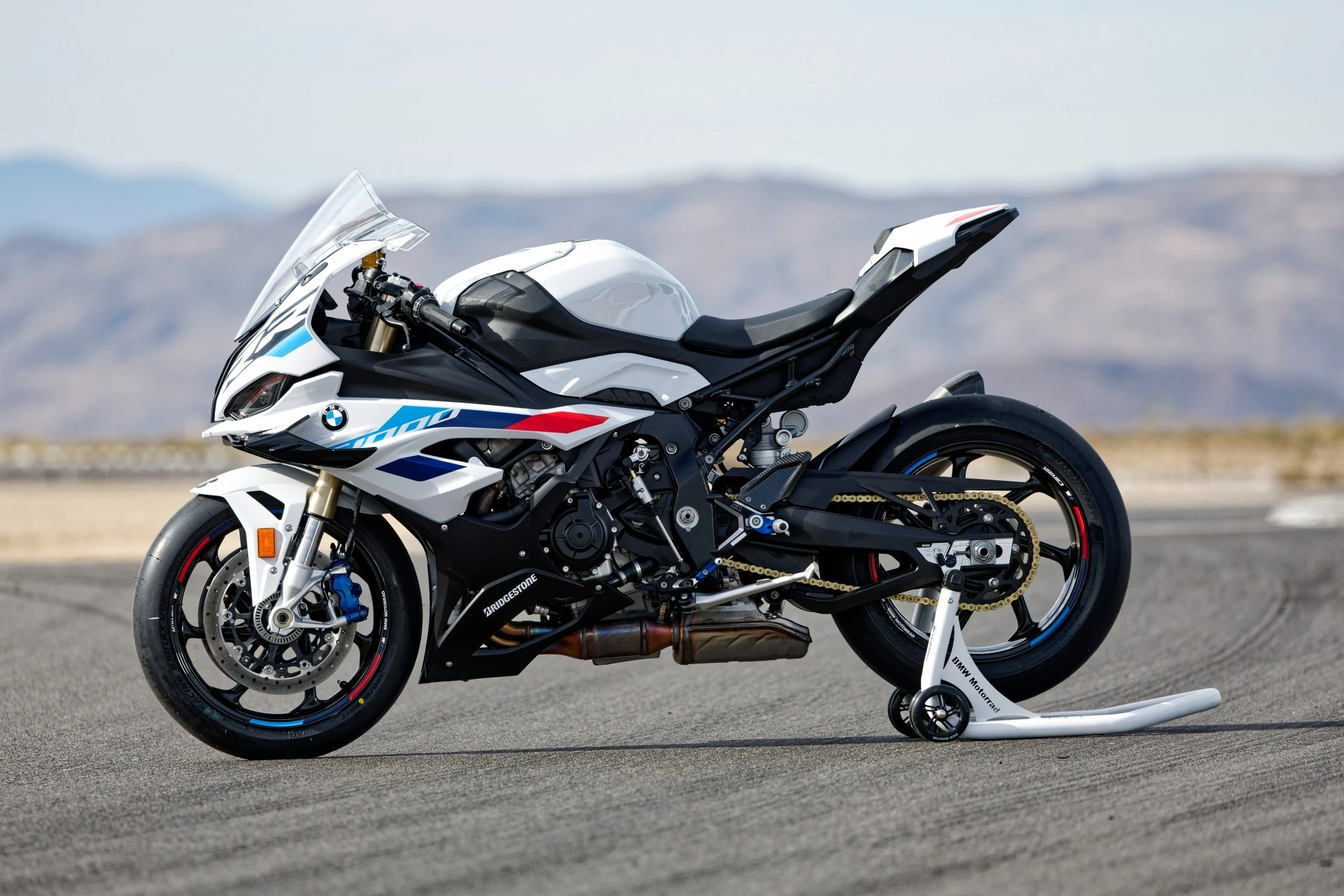 Nova BMW S 1000 RR chega às lojas; confira os preços e detalhes