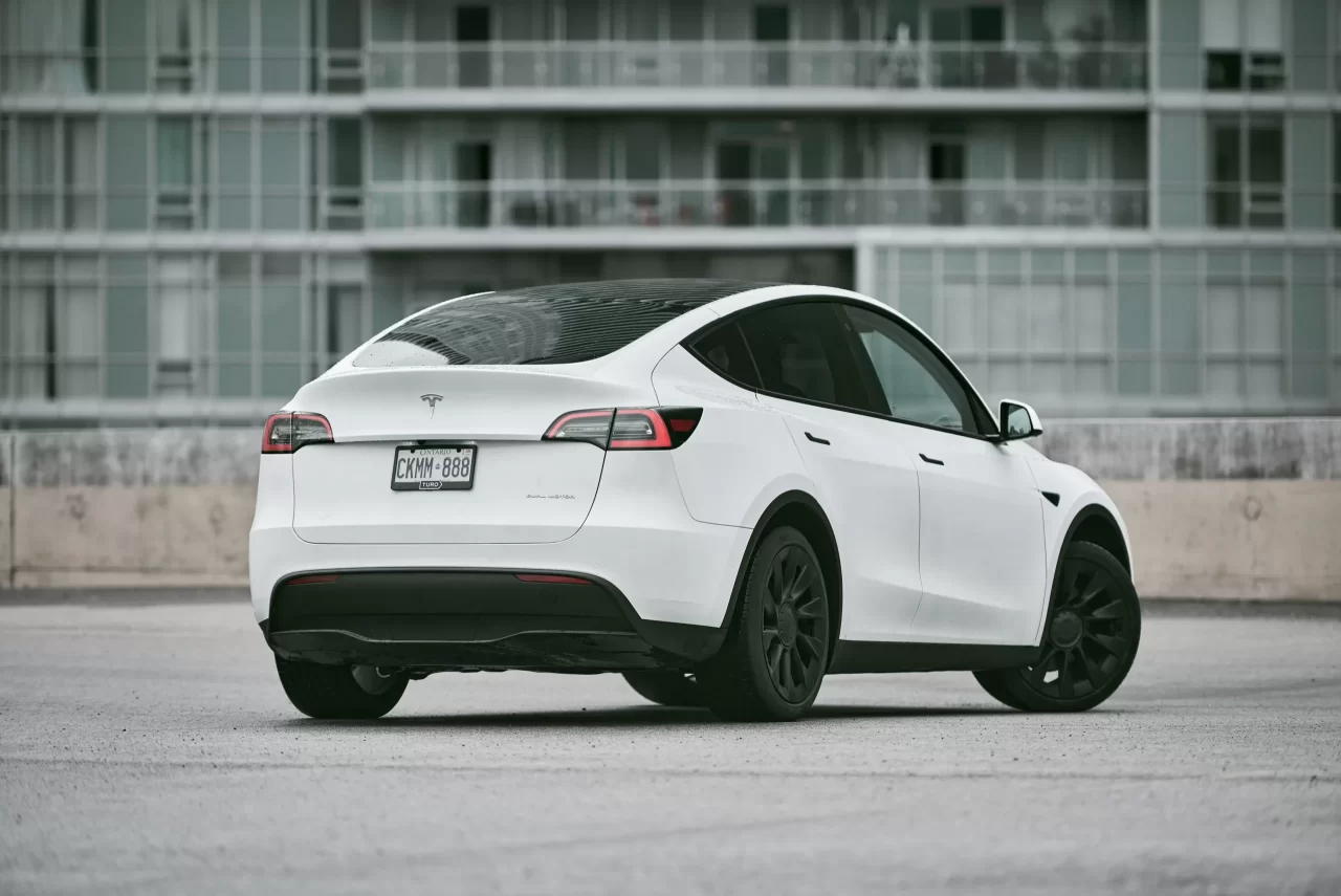 Tesla Model Y 21