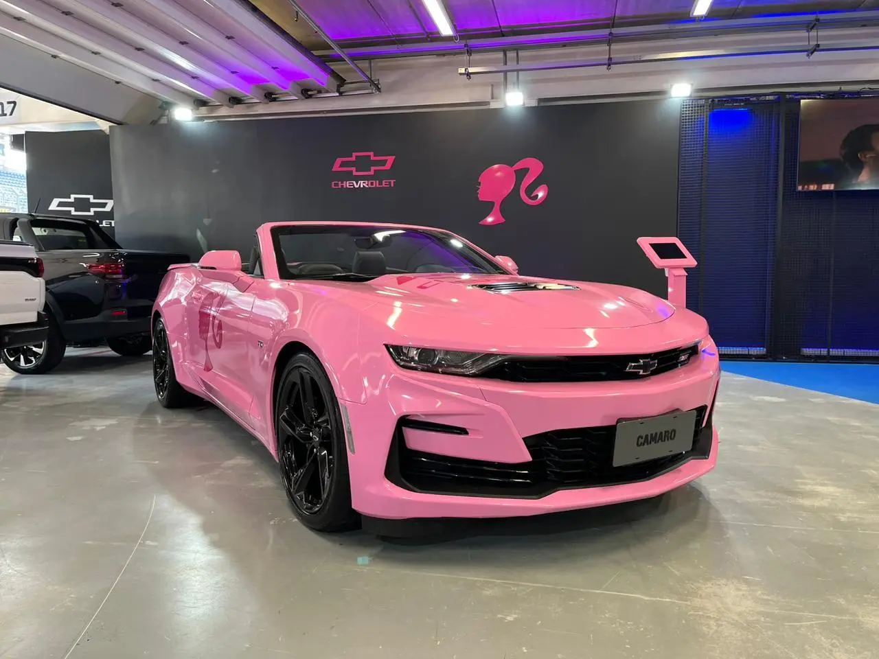 Chevrolet Camaro Rosa Barbie