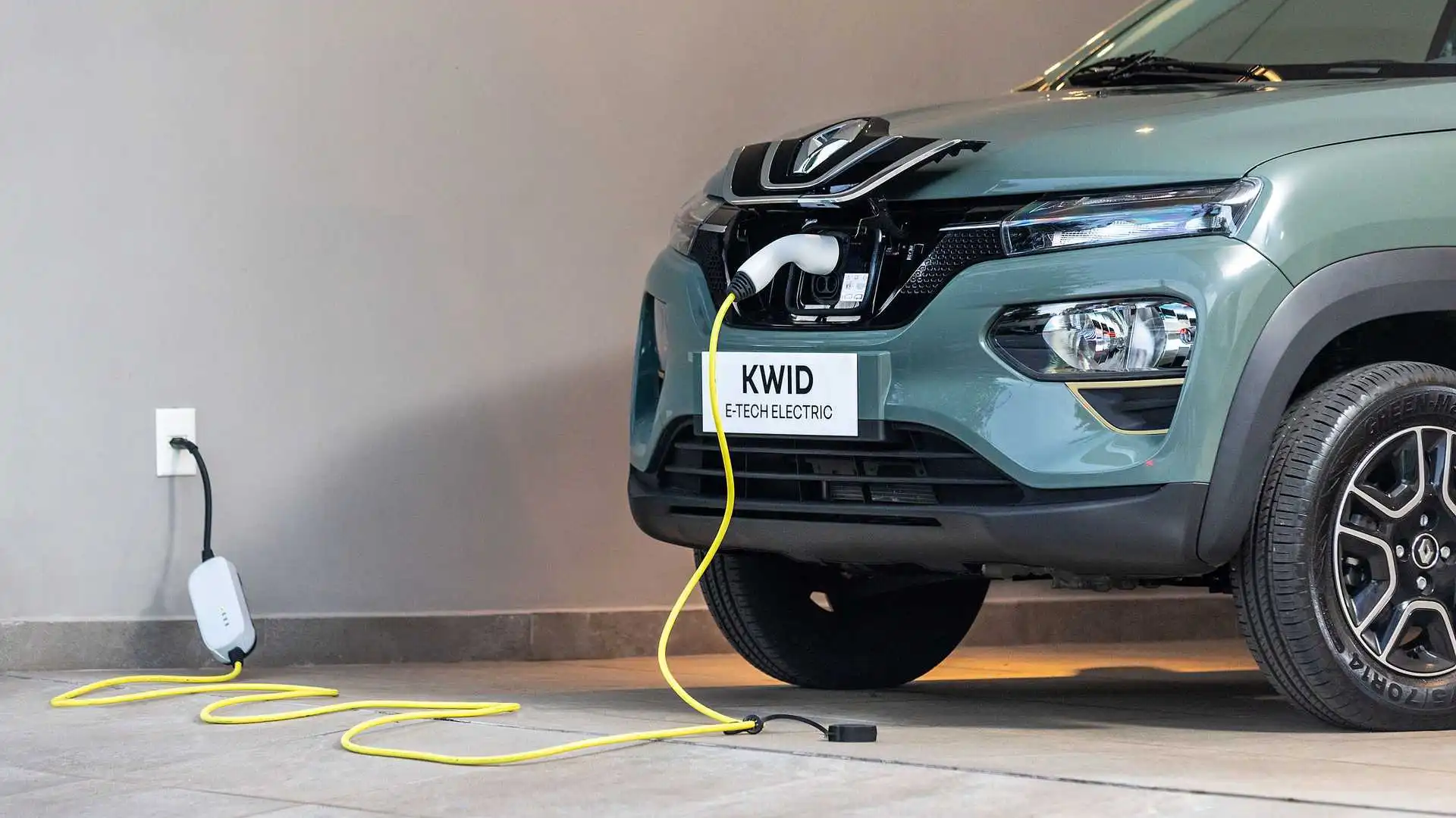 Renault Kwid E Tech F2 (1)