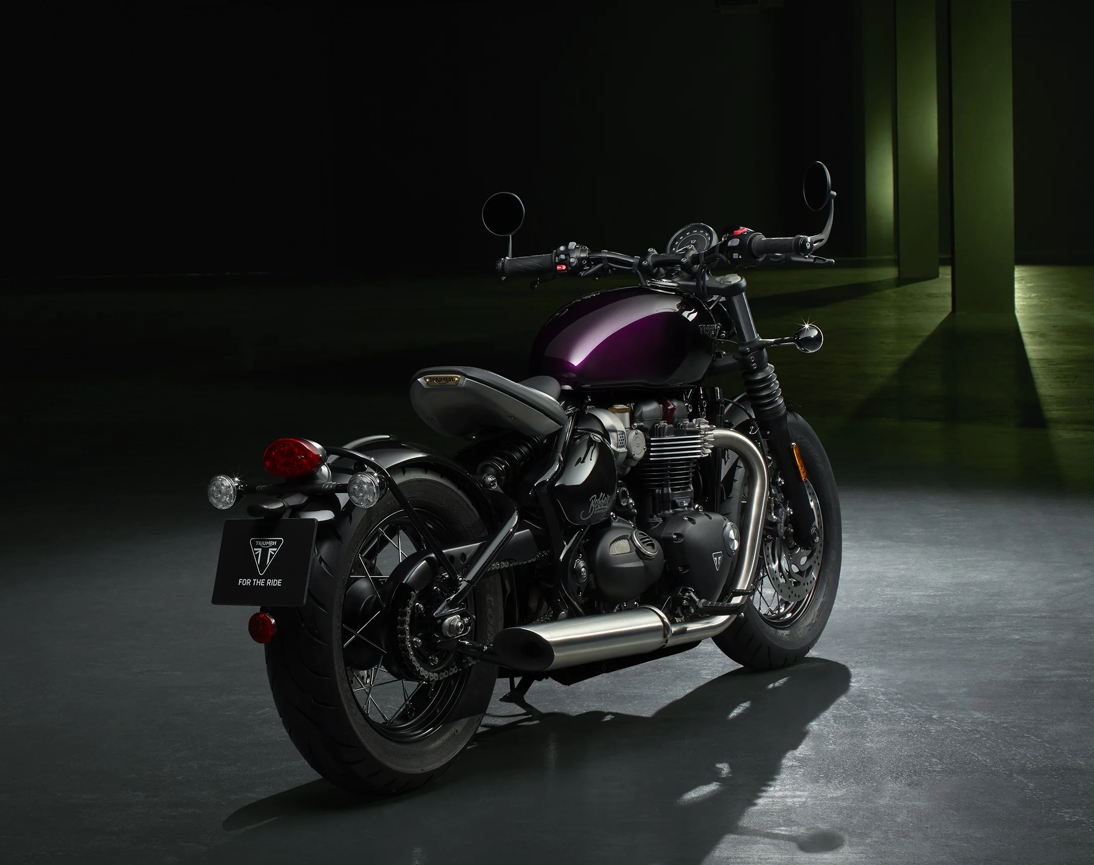 Triumph Bobber Purple Stealth Edition 2024