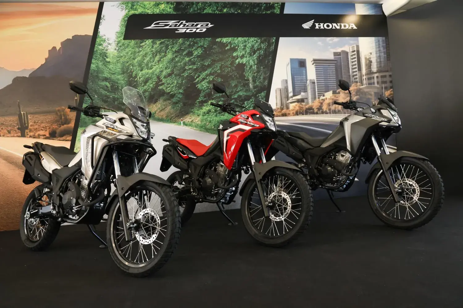 Honda XRE 300 ganha versão Adventure na linha 2017 - MOTOO