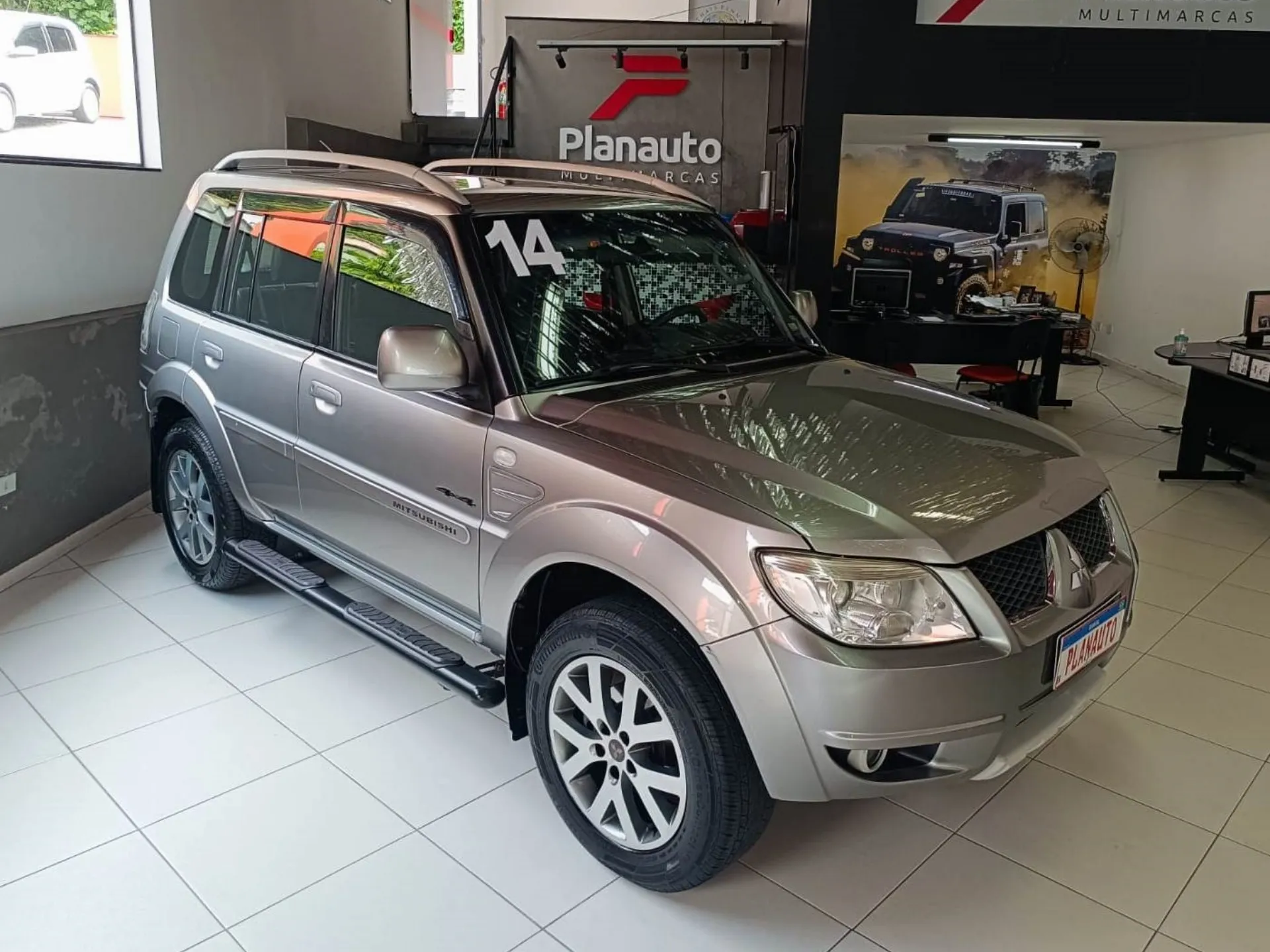 Mitsubishi Pajero Tr4 2 0 4x4 16v 140cv Flex 4p Automatico Wmimagem19111439410