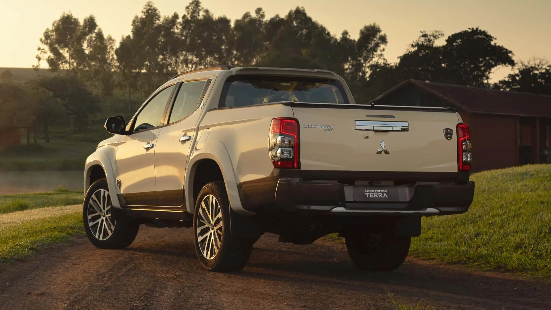 Mitsubishi L200 Triton Sport Terra 2