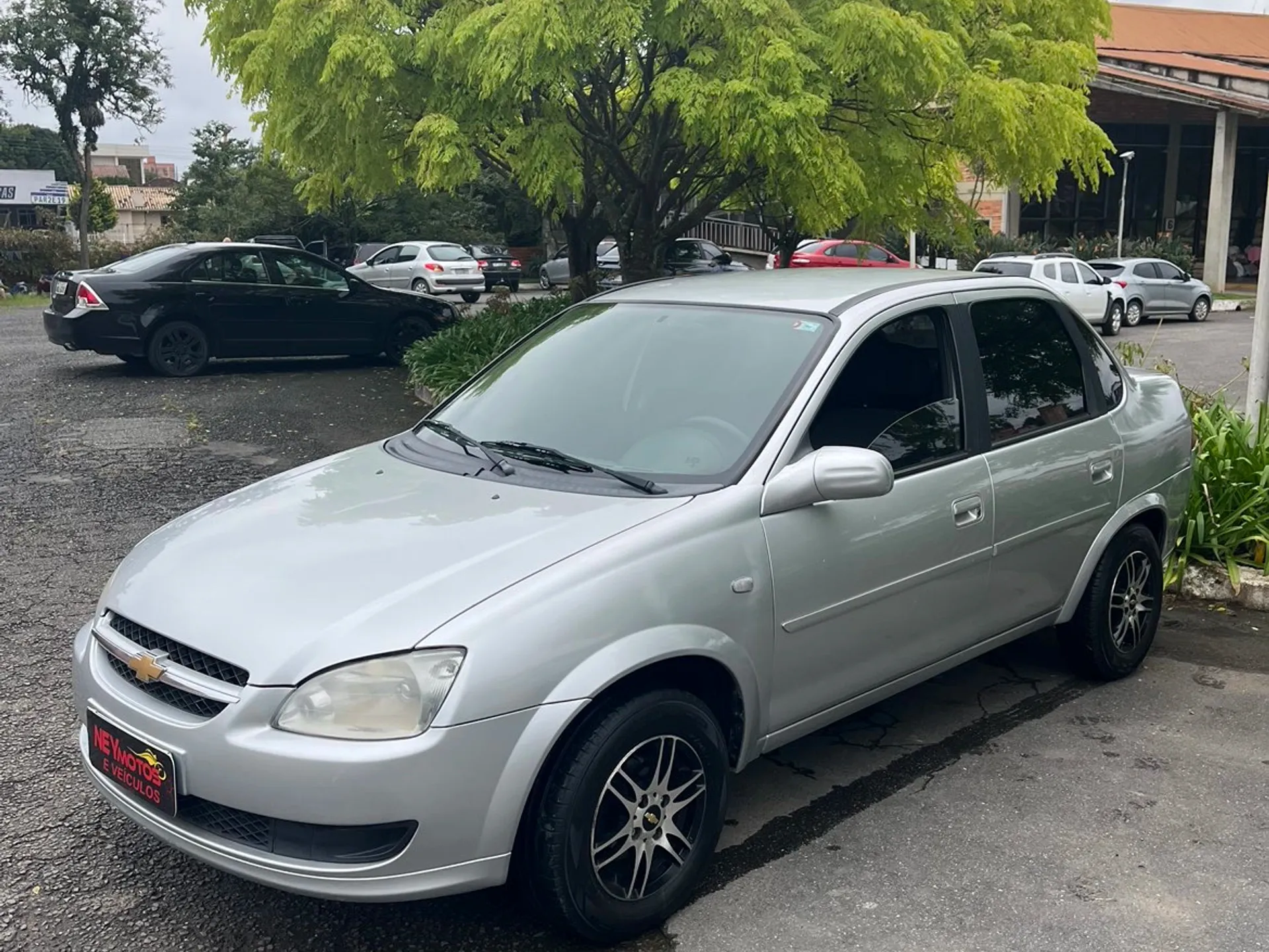 Chevrolet Classic 1 0 Mpfi Ls 8v Flex 4p Manual Wmimagem20293223049 5 sedãs usados valentes