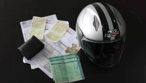 Como vender moto capacete documentos