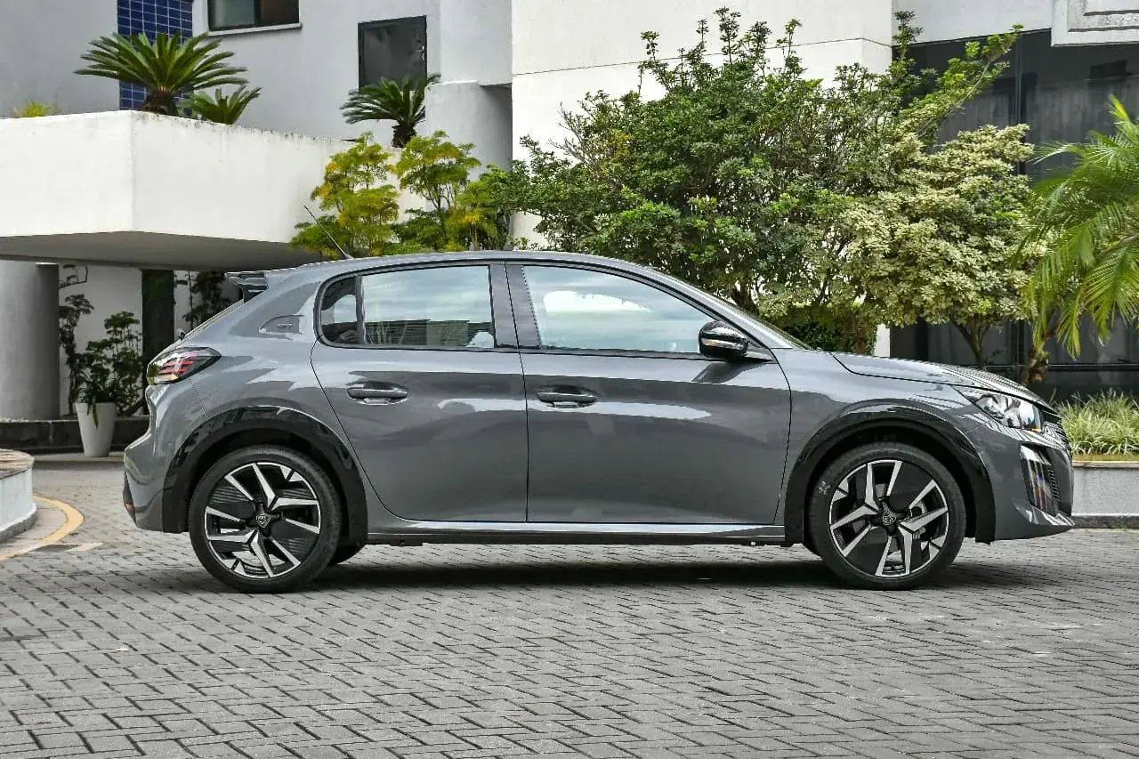 Peugeot 208 Gt Turbo 200 0089