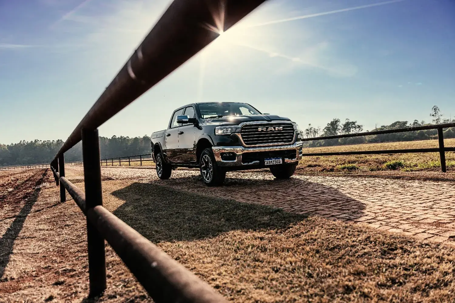 Ram 1500 Laramie (2)