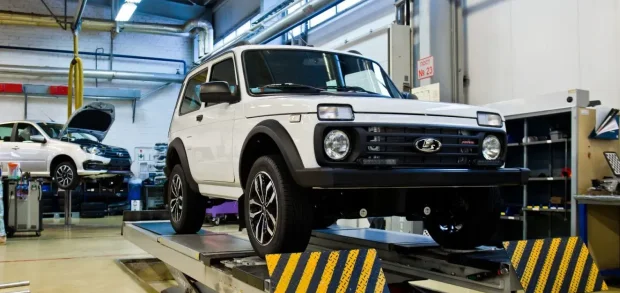 Lada Niva Sport Frente 1